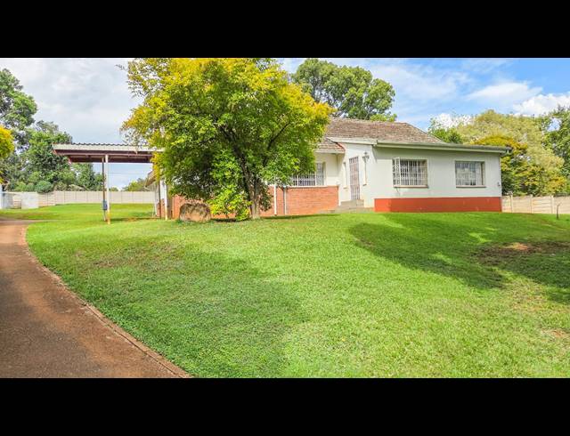 4 BEDROOM FREESTANDING FOR SALE IN HOWICK CENTRAL